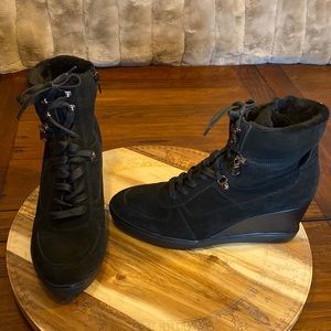 Geox - Wedge Black Ankle Boots - suede